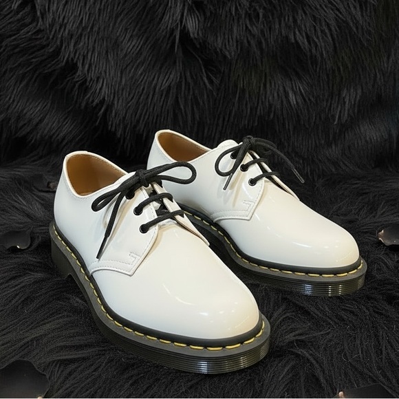 Dr. Martens 1461 White Patent Lamper 3-Eye Oxfords NWOB Women Size 7L / Men 6M - Picture 2 of 13